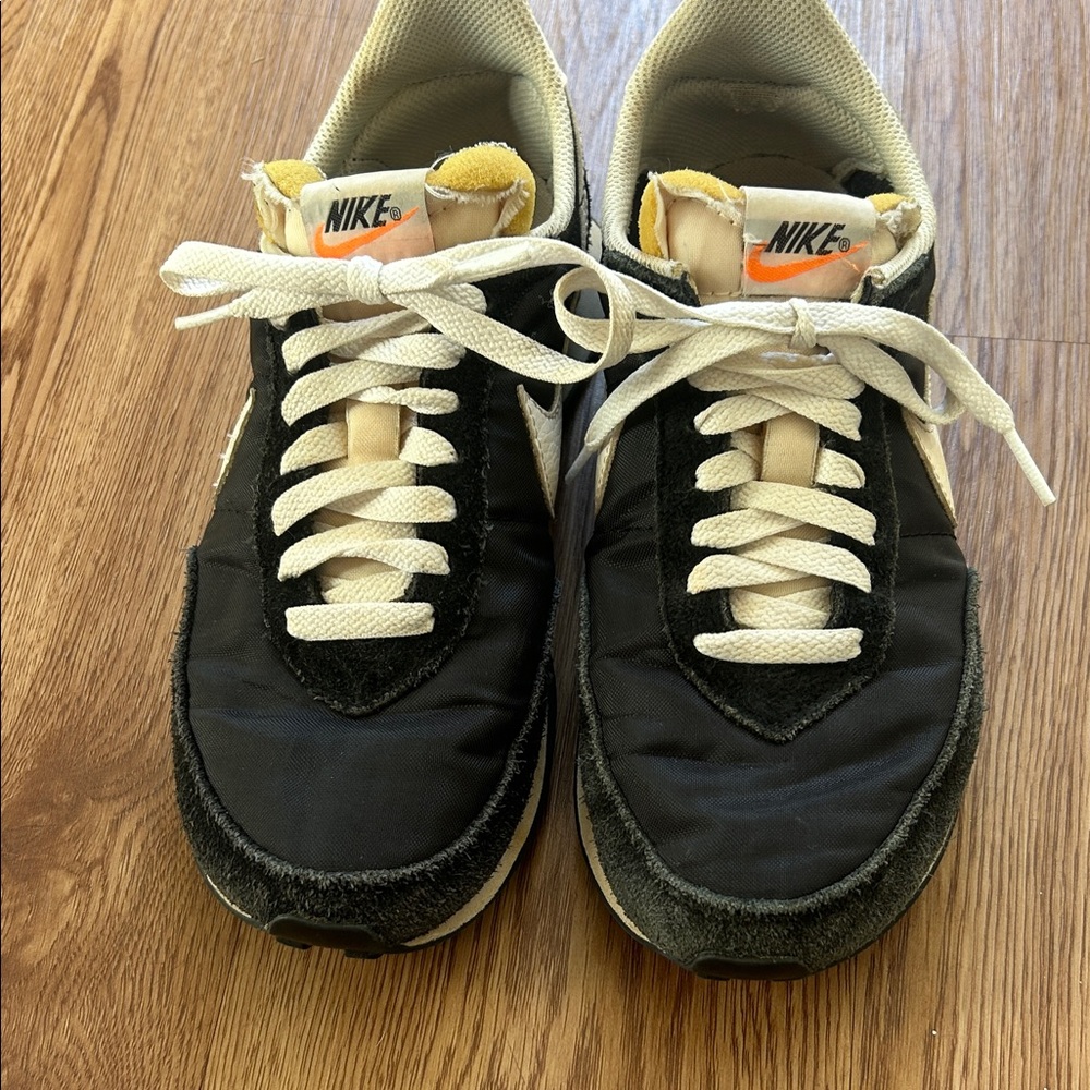 Nike Classic Black and White Running Shoes